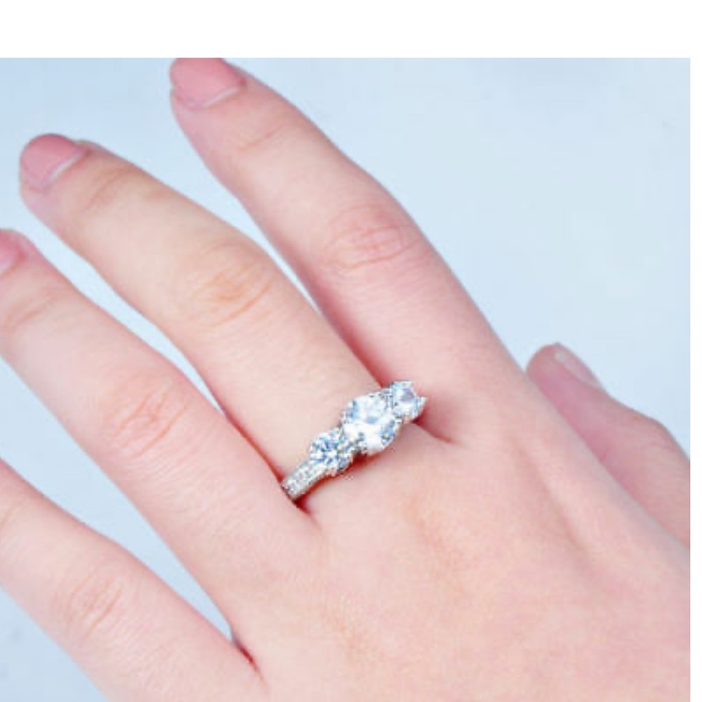 Engagement wedding promise silver ring - Picture 2 of 3